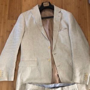 Enzo tovare linen suit